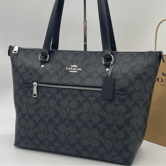 Coach Tote - Picture 4 of 13